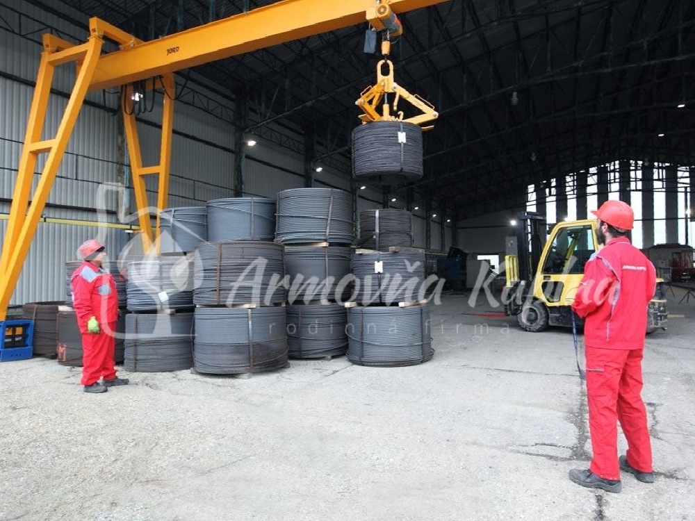 Armovňa Senec - Strihanie a ohýbanie betonárskej ocele podľa požiadaviek zákazníka